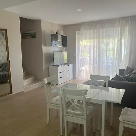 Palms Luxury Greek Villas 1 * Χανιώτη